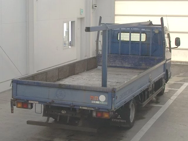 Mitsubishi Fuso Canter  с аукциона в Японии