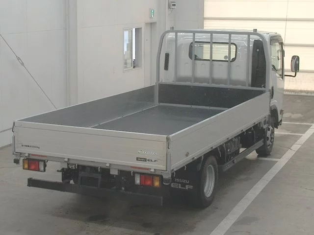 Isuzu Elf  с аукциона в Японии