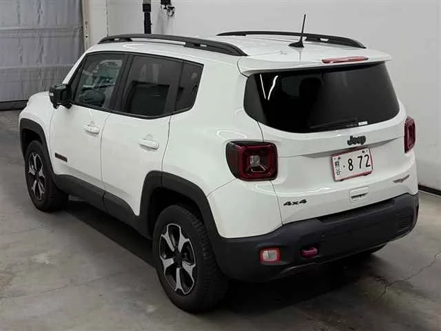 Jeep Renegade  с аукциона в Японии