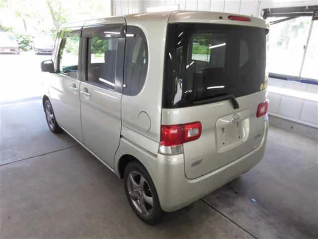 Daihatsu Tanto  с аукциона в Японии