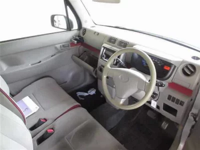 Daihatsu Move Conte