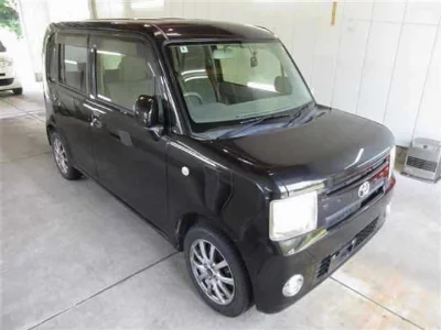 Toyota Pixis Space