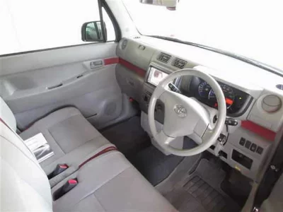 Toyota Pixis Space