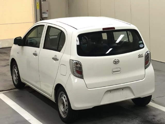 Daihatsu Mira e:S  с аукциона в Японии