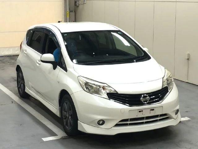 Nissan Note  с аукциона в Японии