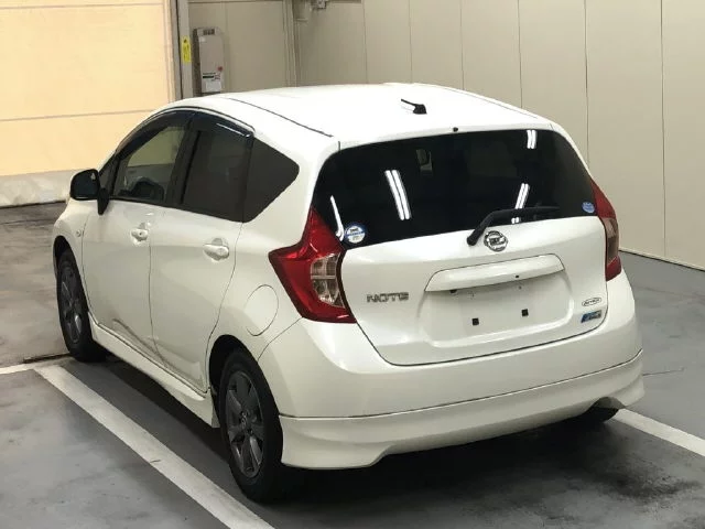 Nissan Note  с аукциона в Японии