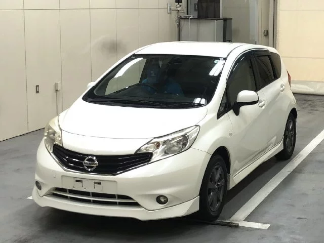 Nissan Note  с аукциона в Японии