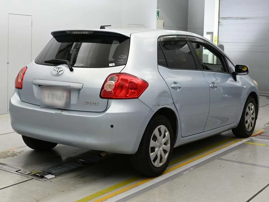 Toyota Auris  с аукциона в Японии