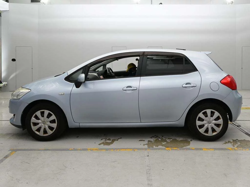 Toyota Auris  с аукциона в Японии