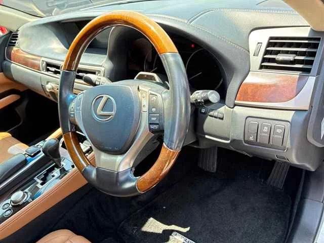 Lexus GS  с аукциона в Японии