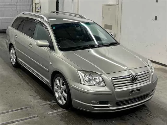 Toyota Avensis  с аукциона в Японии
