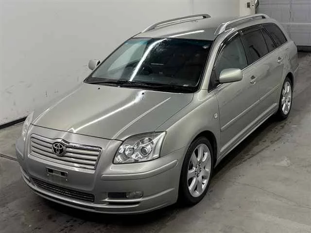 Toyota Avensis  с аукциона в Японии