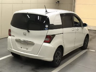 Honda Freed Spike