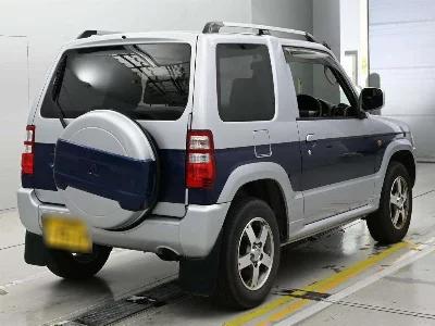 MITSUBISHI PAJERO MINI