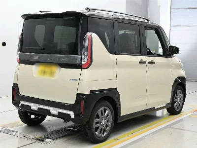Mitsubishi Delica Mini