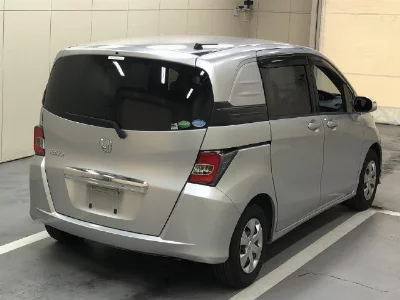 Honda Freed Spike