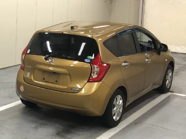 Nissan Note  с аукциона в Японии