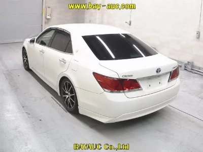 TOYOTA CROWN HYBRID