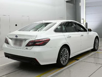 Toyota CROWN HYBRID
