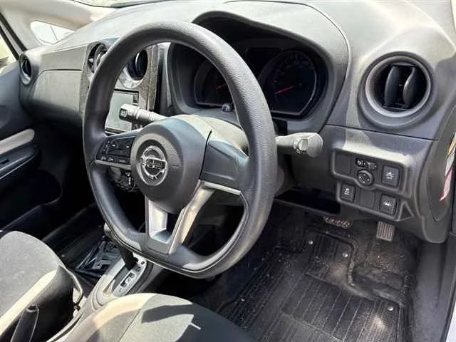 Nissan Note  с аукциона в Японии