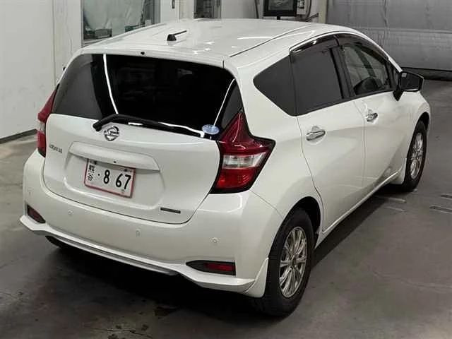Nissan Note  с аукциона в Японии