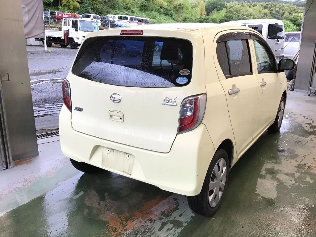 Daihatsu Mira e:S  с аукциона в Японии