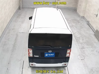 TOYOTA PIXIS MEGA