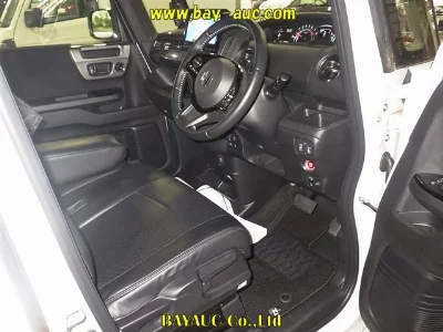 Honda N BOX CUSTOM
