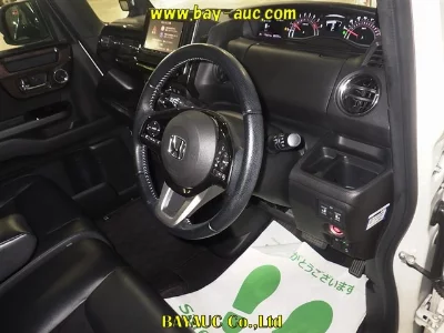 Honda N BOX CUSTOM