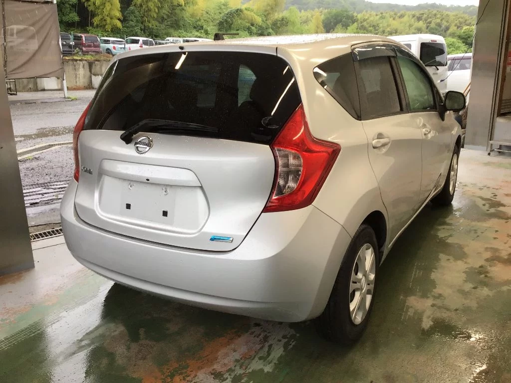 Nissan Note  с аукциона в Японии