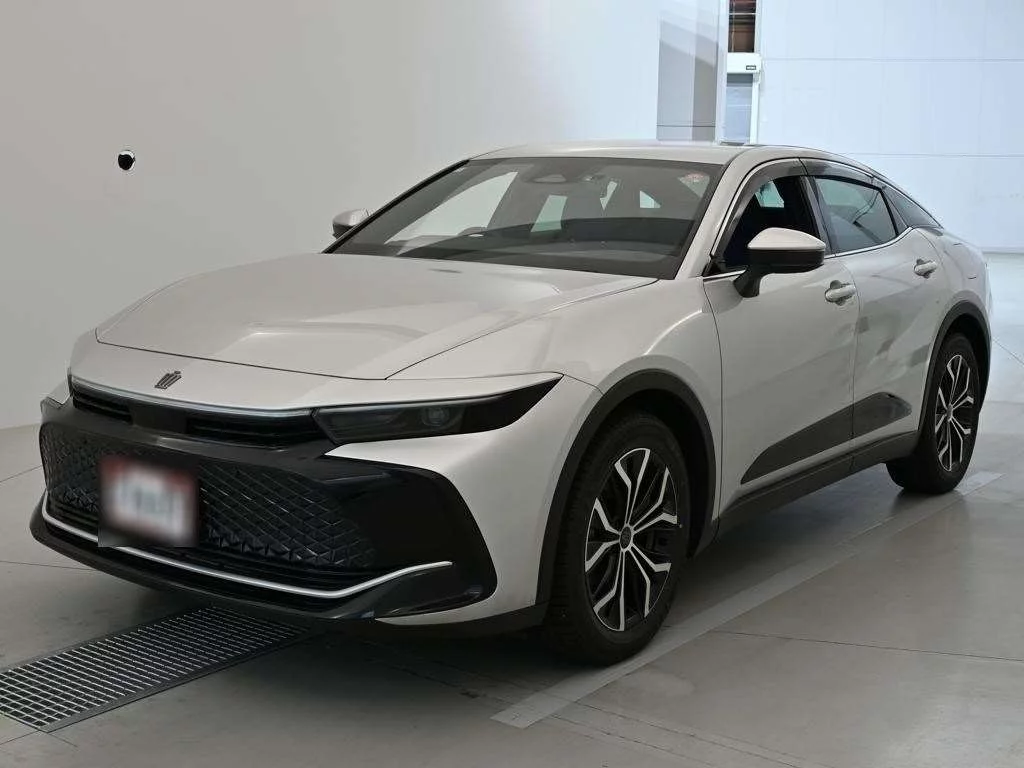 Toyota Crown Crossover  с аукциона в Японии