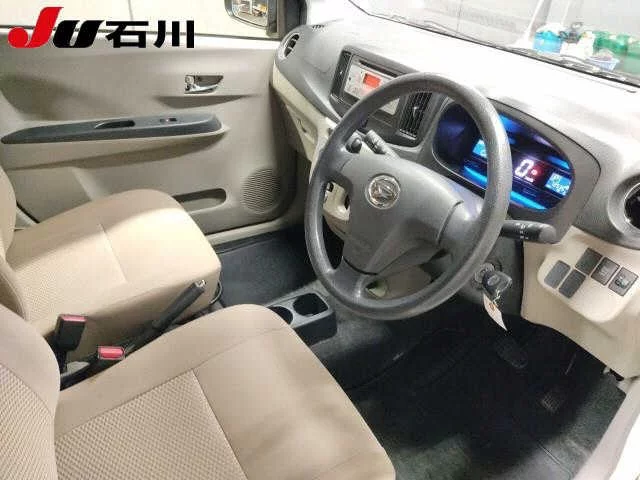 Daihatsu Mira e:S  с аукциона в Японии