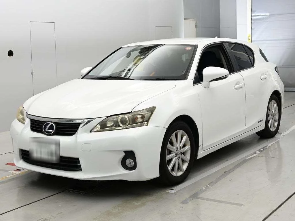 Lexus CT200h  с аукциона в Японии