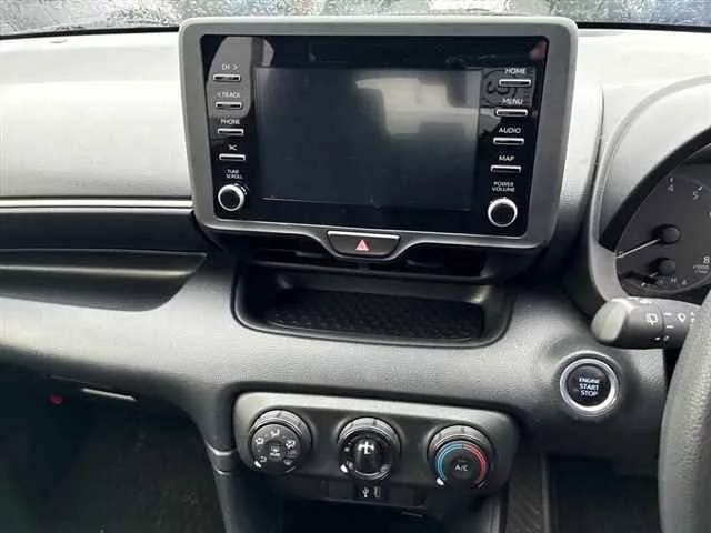 Toyota Yaris  с аукциона в Японии