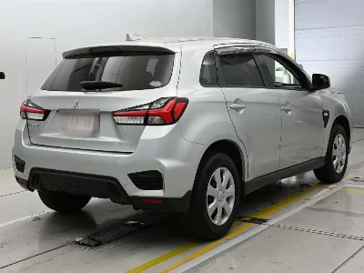 MITSUBISHI RVR