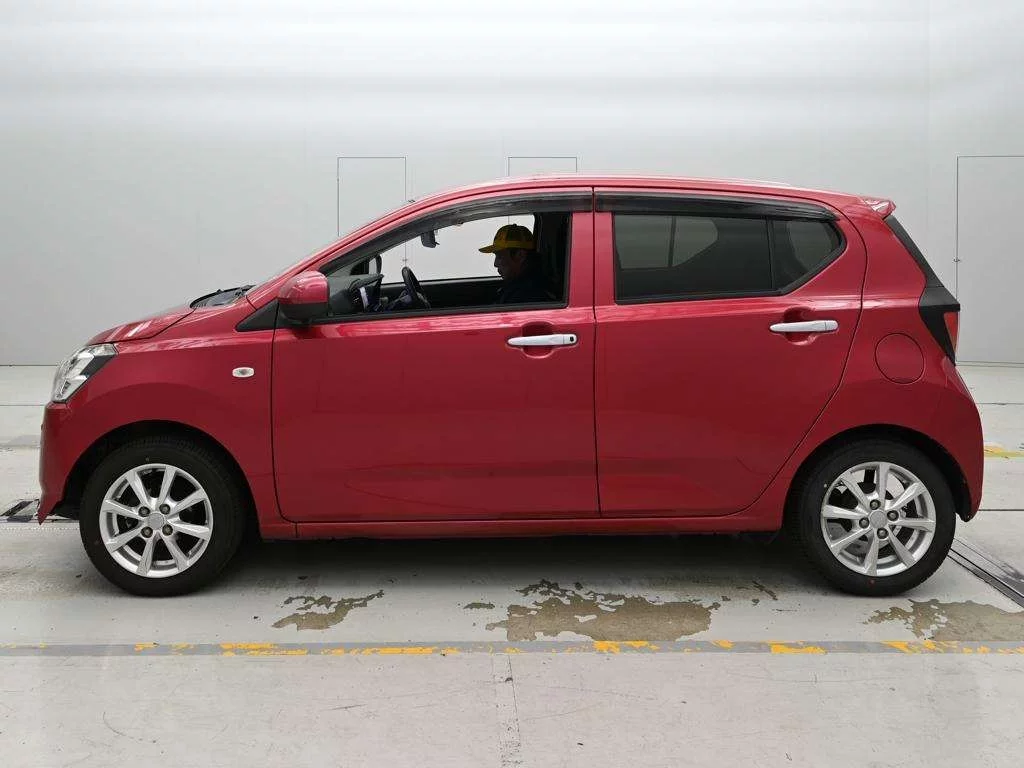 Daihatsu Mira e:S  с аукциона в Японии