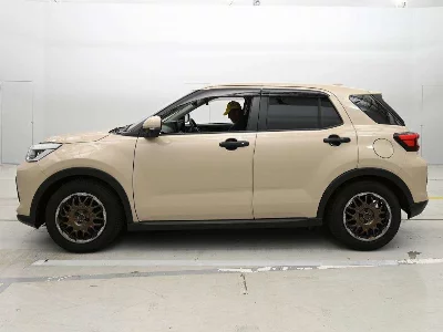 DAIHATSU ROCKY