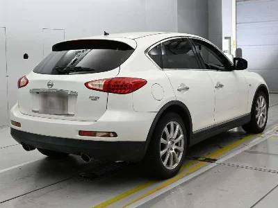 NISSAN SKYLINE CROSSOVER
