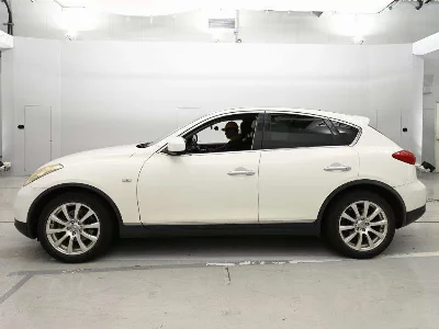 NISSAN SKYLINE CROSSOVER