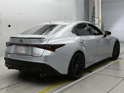 LEXUS IS