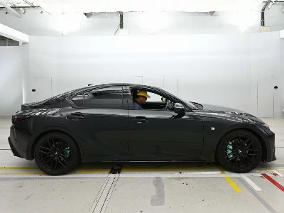 LEXUS IS