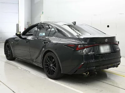 LEXUS IS