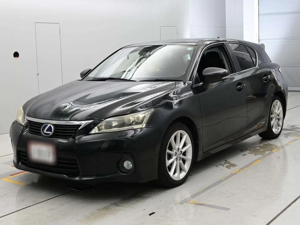 Lexus CT200h  с аукциона в Японии
