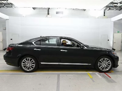 Lexus LS460L