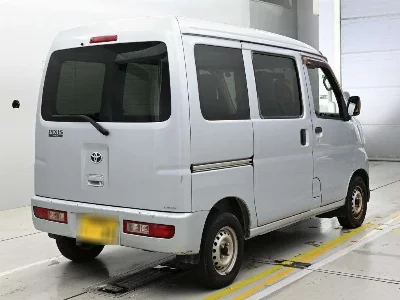 Toyota Pixis Van