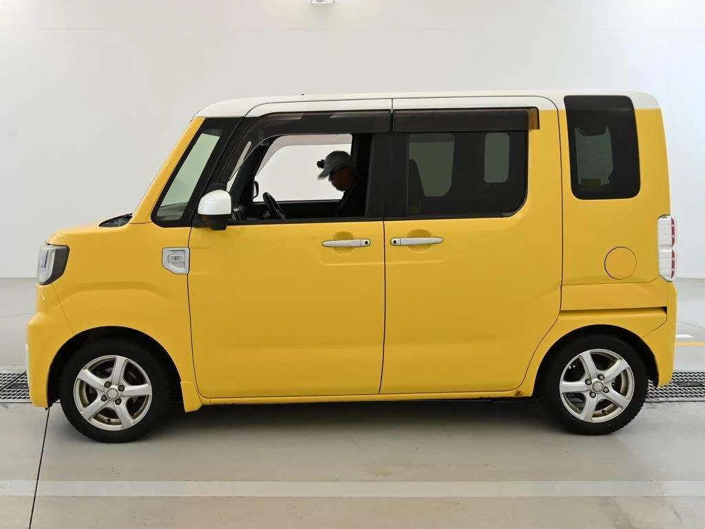 Daihatsu Wake  с аукциона в Японии