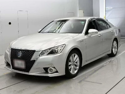 Toyota CROWN HYBRID