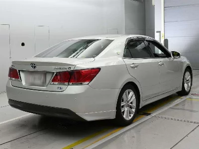 Toyota CROWN HYBRID