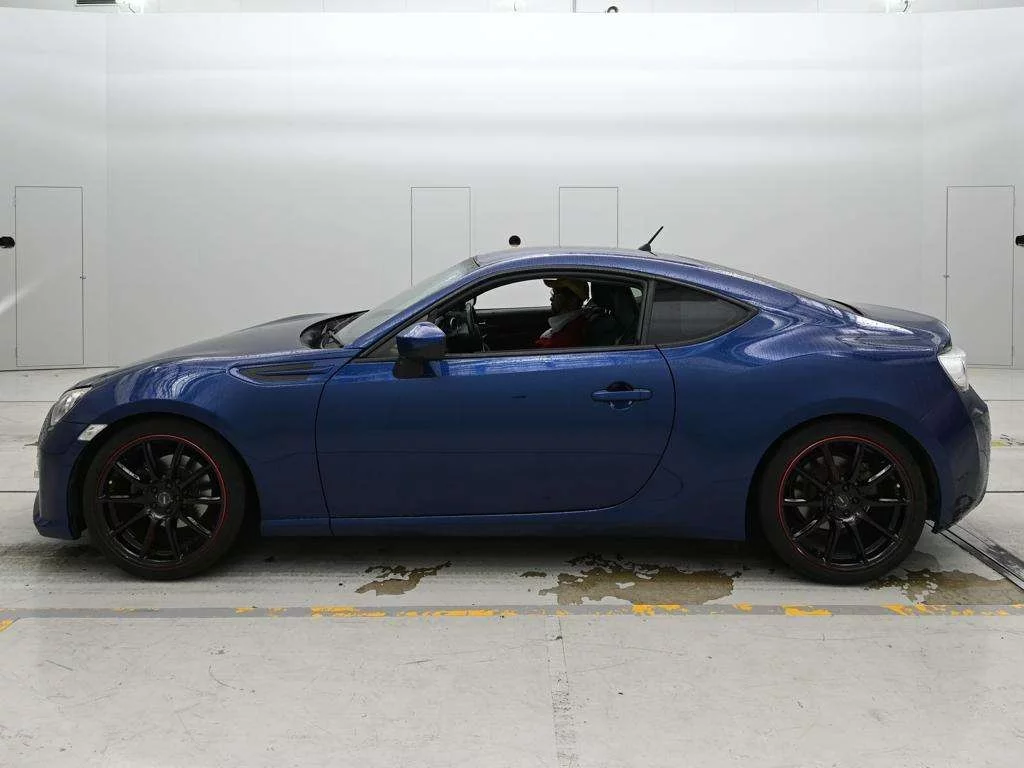 Subaru BRZ  с аукциона в Японии