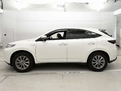 Toyota HARRIER HYBRID